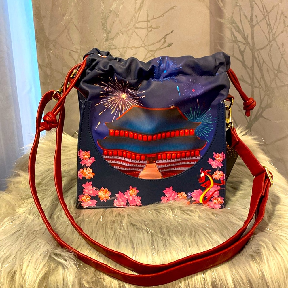 BNWT DISNEY LOUNGEFLY Mulan Castle Drawstring Fireworks Bucket Crossbody Bag